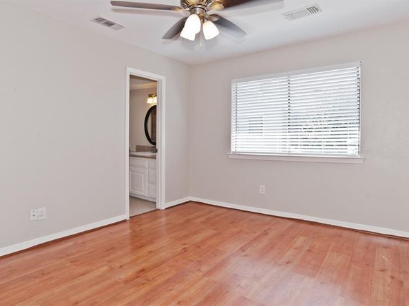 7450  Holly Hill Drive  116, Dallas Texas 75231