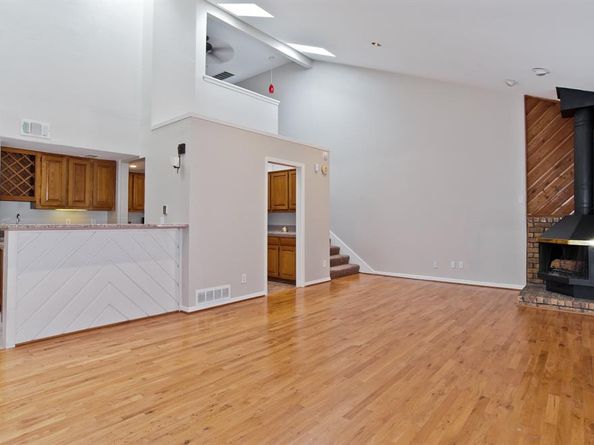 7450  Holly Hill Drive  116, Dallas Texas 75231