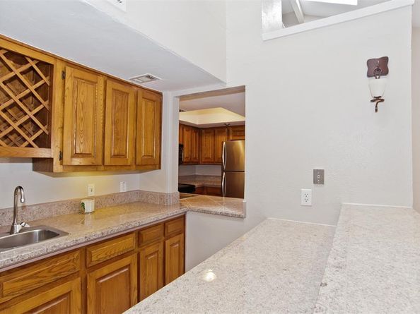 7450  Holly Hill Drive  116, Dallas Texas 75231