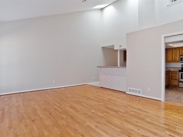 7450  Holly Hill Drive  116, Dallas Texas 75231