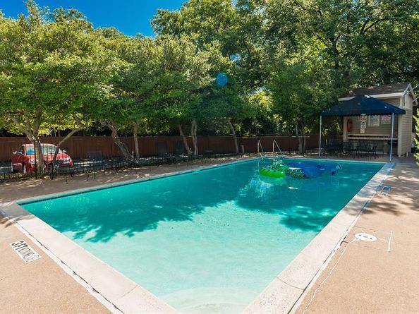 7450  Holly Hill Drive  116, Dallas Texas 75231