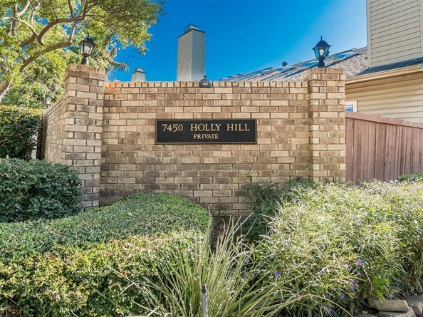 7450  Holly Hill Drive  116, Dallas Texas 75231
