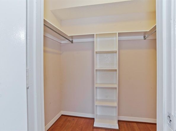 7450  Holly Hill Drive  116, Dallas Texas 75231