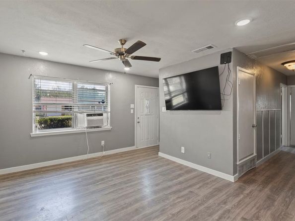 4217  Central Lane , Balch Springs Texas 75180