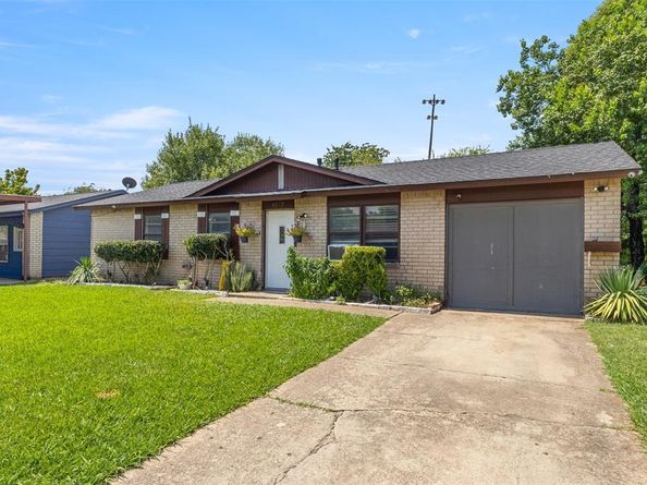 4217  Central Lane , Balch Springs Texas 75180