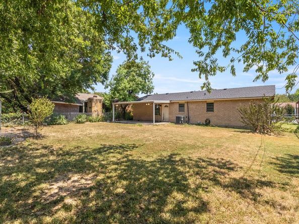 4217  Central Lane , Balch Springs Texas 75180