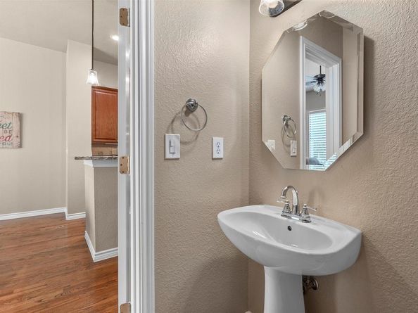 3809  Westridge Avenue , Fort Worth Texas 76116