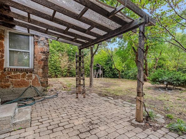 1006  Briarwood Drive , Garland Texas 75041