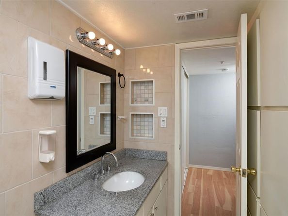 3121  Park Lane  1151, Dallas Texas 75220