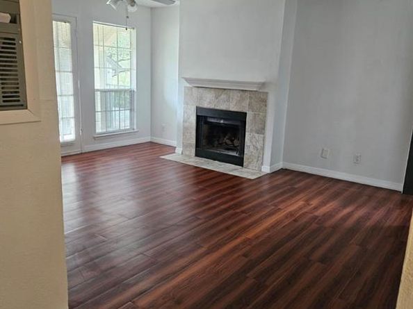 5981  Arapaho Road  104, Dallas Texas 75248