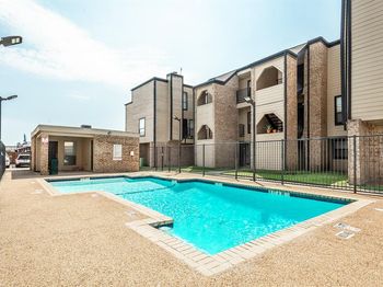 3022  Forest Lane 