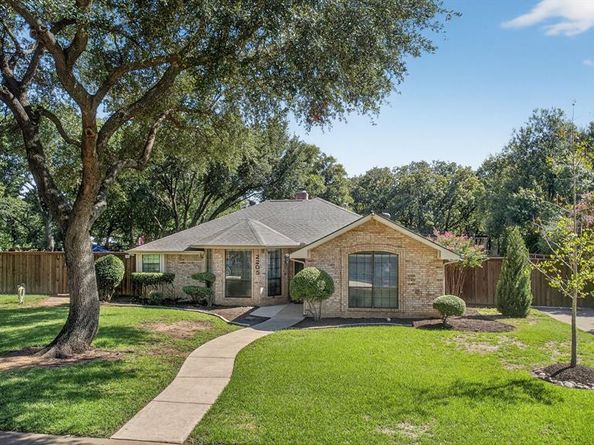 2205  Morriss Court , Flower Mound Texas 75028