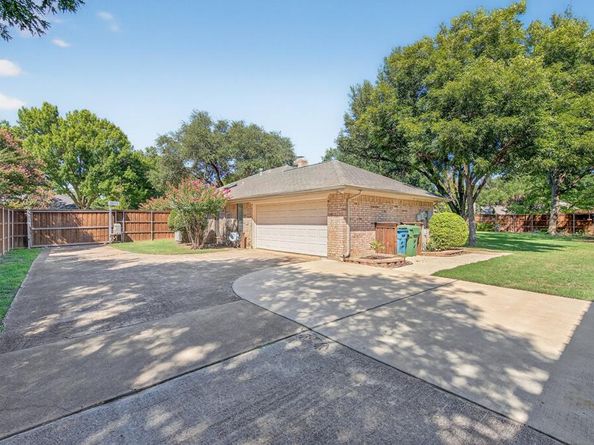 2205  Morriss Court , Flower Mound Texas 75028
