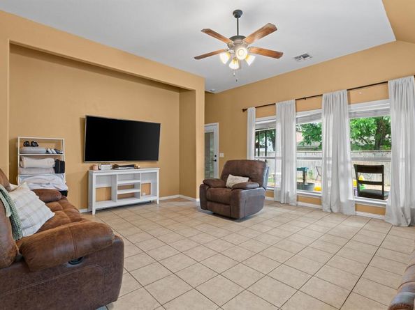 632  Shotwell Street , Crowley Texas 76036