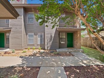 2415  Sanguinet Street 