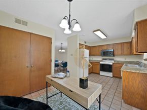 2415  Sanguinet Street , Fort Worth Texas 76107