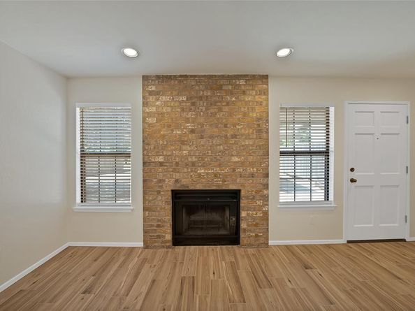 2415  Sanguinet Street , Fort Worth Texas 76107