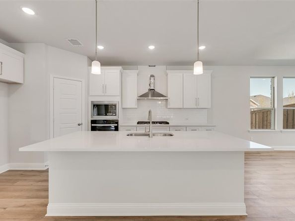 3129  Buckeye Street , Celina Texas 75009