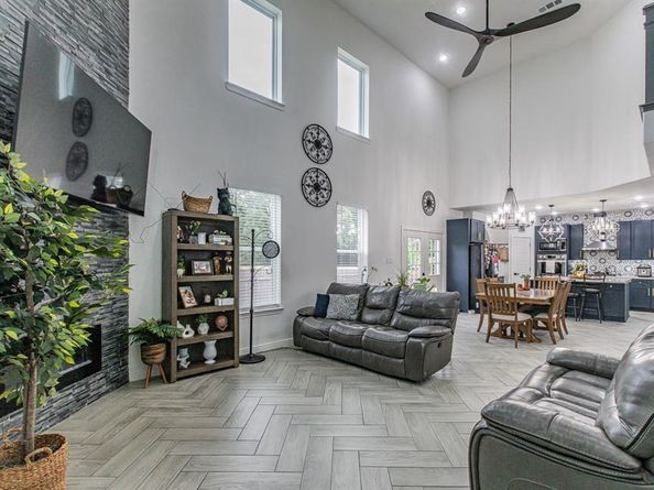 127  Chamblin Drive , Cedar Hill Texas 75104