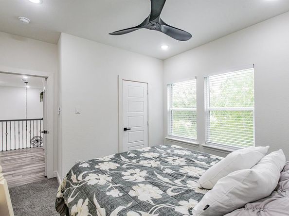 127  Chamblin Drive , Cedar Hill Texas 75104