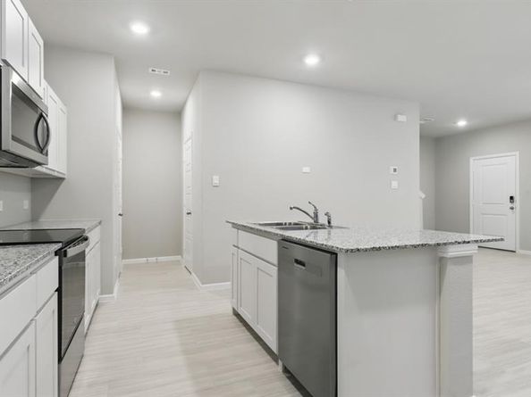 3032  PECAN FARM Lane , Fort Worth Texas 76140