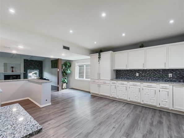 2032  Christie Lane , Carrollton Texas 75007
