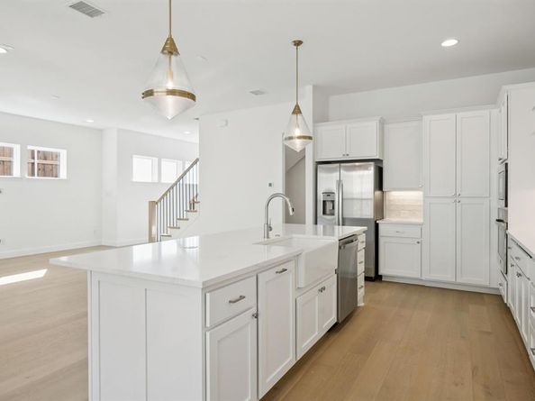 9604  Mav Lane , Dallas Texas 75238