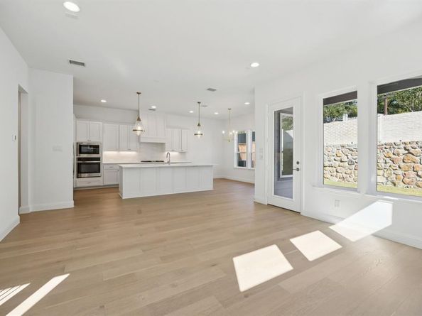 9604  Mav Lane , Dallas Texas 75238