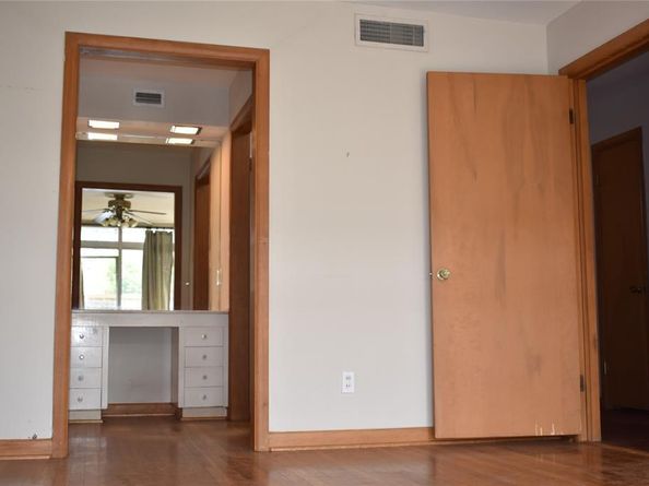 3631  Northwest Parkway , University Park Texas 75225