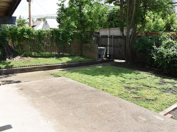 3631  Northwest Parkway , University Park Texas 75225