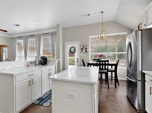 2105  Perry Drive , Mansfield Texas 76063