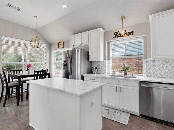 2105  Perry Drive , Mansfield Texas 76063