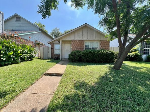 452  Pleasant Meadows Lane , Dallas Texas 75217