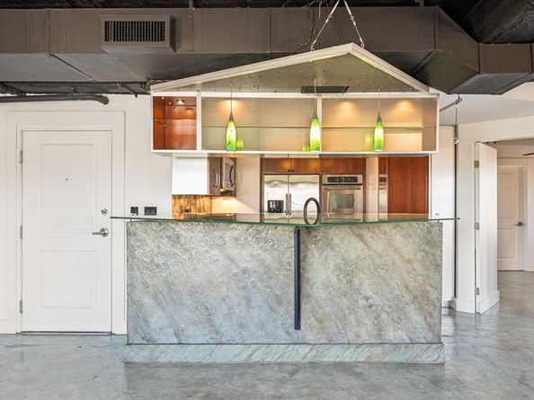 329 E Colorado Boulevard  305, Dallas Texas 75203
