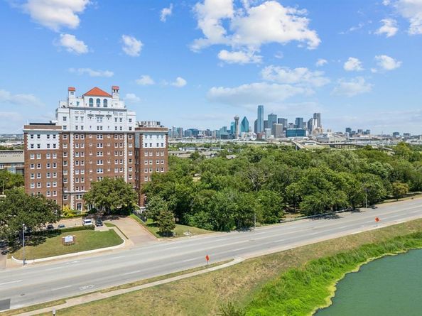 329 E Colorado Boulevard  305, Dallas Texas 75203