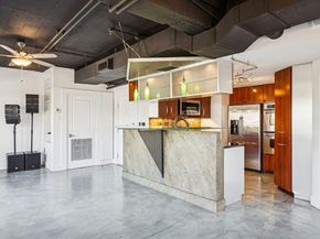 329 E Colorado Boulevard  305, Dallas Texas 75203