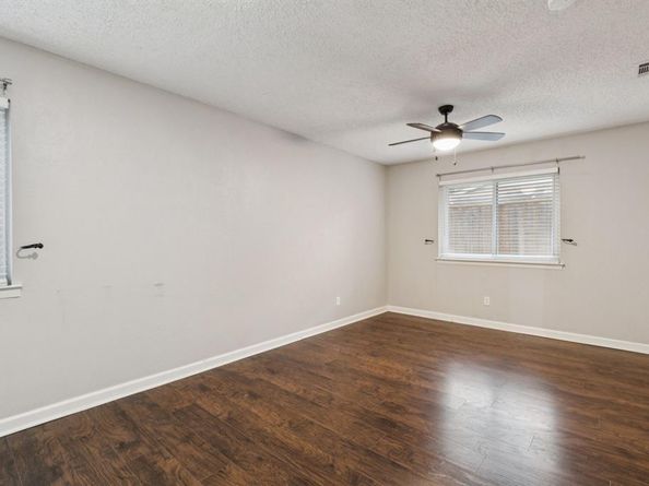 910  Via Valencia  , Mesquite Texas 75150