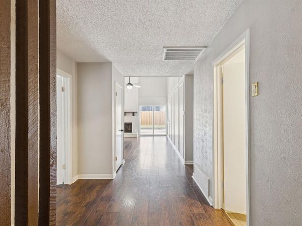910  Via Valencia  , Mesquite Texas 75150