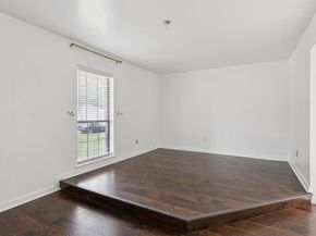 910  Via Valencia  , Mesquite Texas 75150