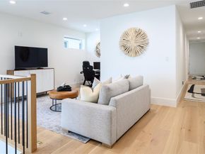 3930  Hawthorne Avenue , Dallas Texas 75219