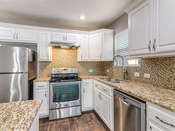 2221  Refugio Avenue , Fort Worth Texas 76164