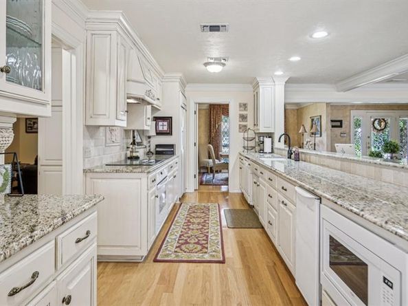 1508  Paisley Drive , Arlington Texas 76015