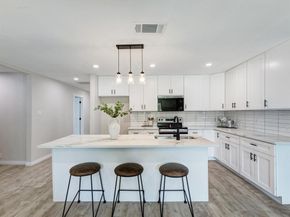 3719  Nomas Street , Dallas Texas 75212