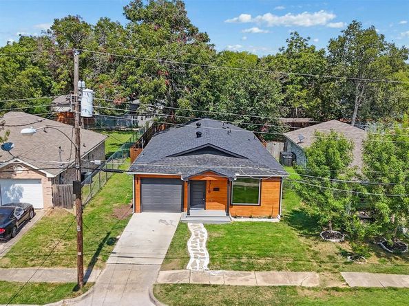 3719  Nomas Street , Dallas Texas 75212