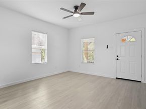 711  Ernest Street , Fort Worth Texas 76105