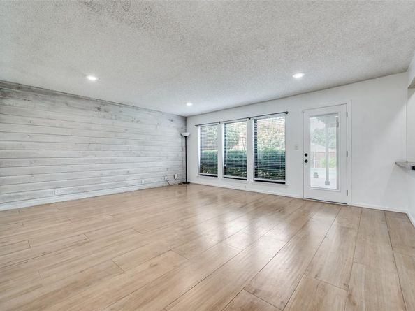 2202  Southern Court , Carrollton Texas 75006