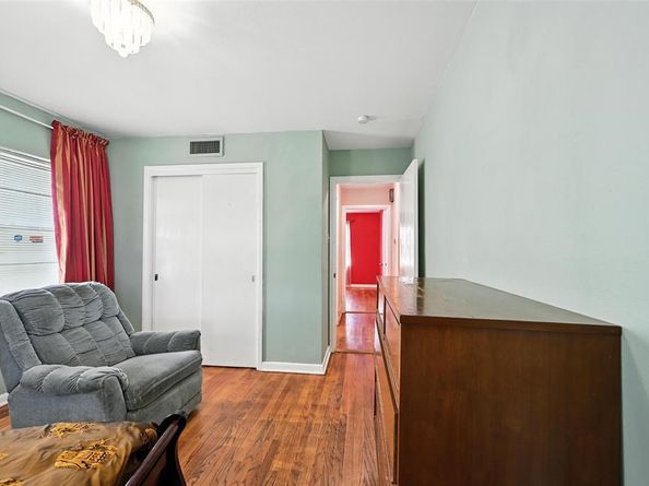 3427  Manana Drive , Dallas Texas 75220