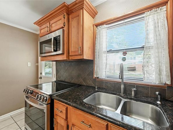 3427  Manana Drive , Dallas Texas 75220