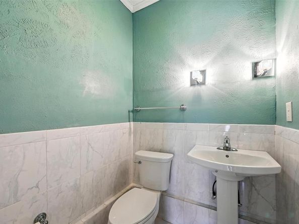 3427  Manana Drive , Dallas Texas 75220