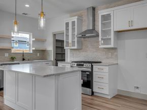 3709  Colonial Avenue , Dallas Texas 75215